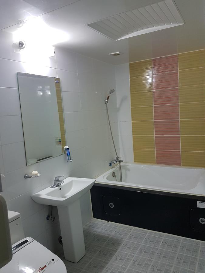 Sky Motel Gwangju Metropolitan City Bagian luar foto