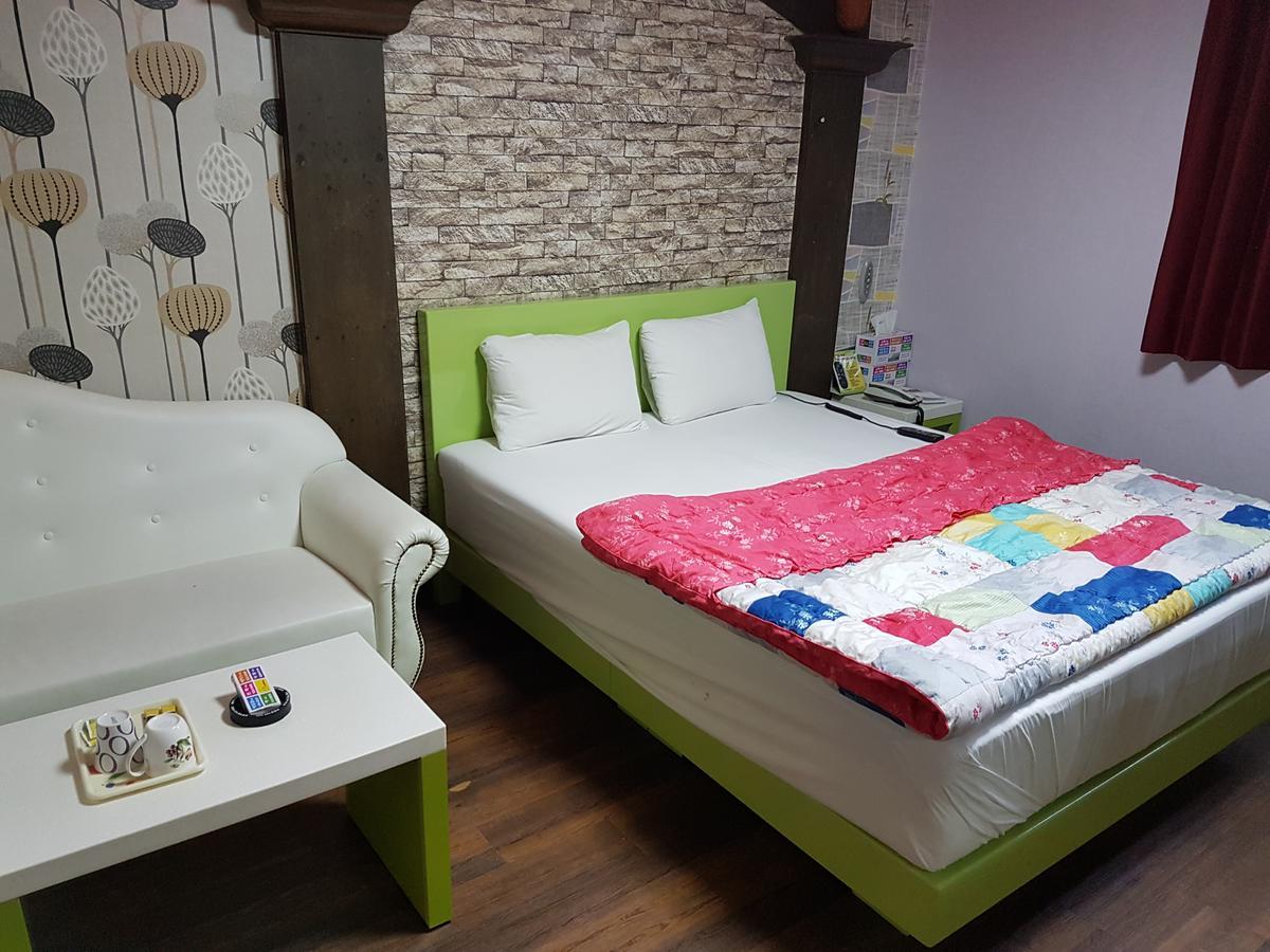 Sky Motel Gwangju Metropolitan City Bagian luar foto